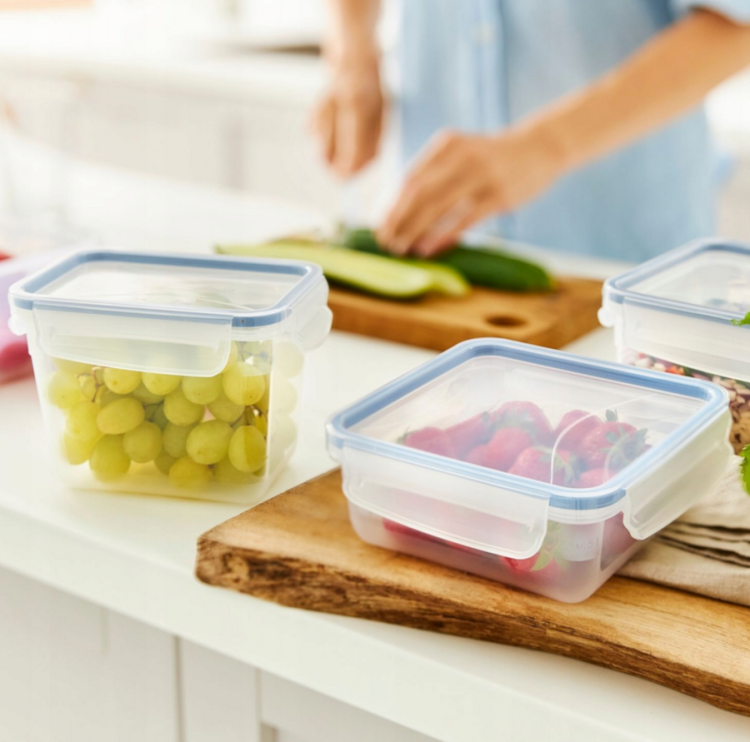 Screenshot 2025-11-06 at 09-15-34 Pojemnik na żywność Rotho CLIC&LOCK 0 8l • Cena Opinie - Allegro.png